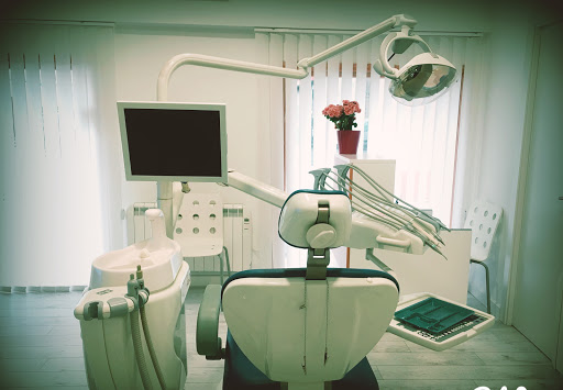 CLÍNICA DENTAL CEYSD
