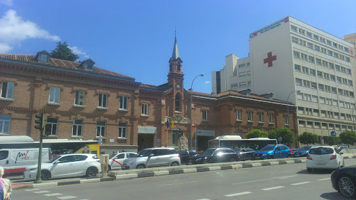 Hospital Universitario Central de la Cruz Roja San José y Santa Adela