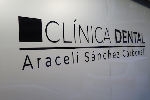 Clínica Dental Araceli Sánchez Carbonell