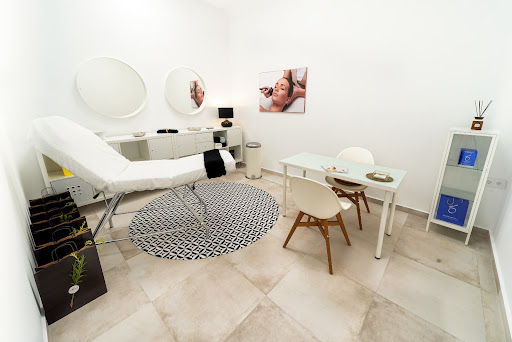 RHODES - Clínica de Medicina Estética y Parafarmacia