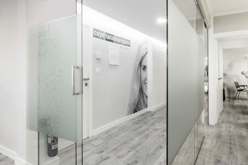 Clinica dental Cayetana Manglano VILLENA