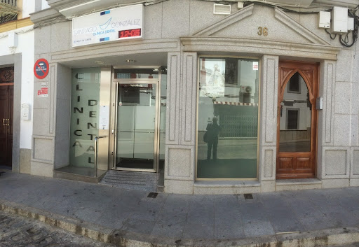 SANTIAGO GONZALEZ CLÍNICA DENTAL