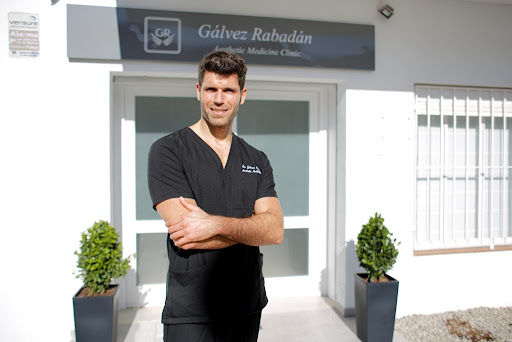 CLÍNICA GÁLVEZ RABADÁN, Medicina Estética y Capilar. Trasplante capilar IBIZA