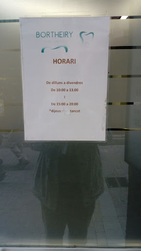 Clínica Dental Bortheiry