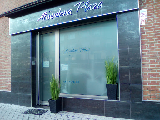 Almudena Plaza Díaz Clínica Dental SLP