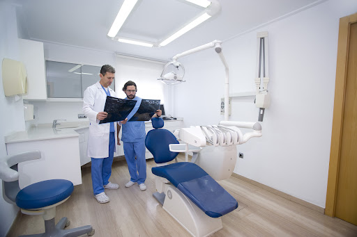 Cliniksalud ODONTOLOGÍA &MEDICINA ESTÉTICA.