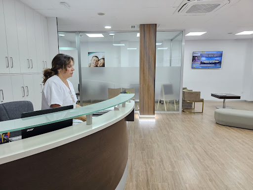 CLÍNICA DENTAL ALMAZORA SERRA&TUFRÓ