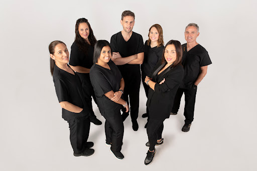 Clínica De Odontologia Avanzada Dr Bolaños