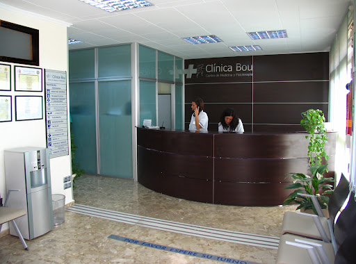 Medicina y fisioterapia, Clinica Bou SLP