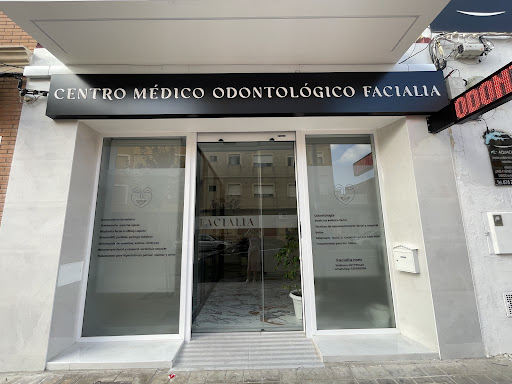 Clínica Dental Facialia en Silla | Odontología | Medicina estética y Capilar |