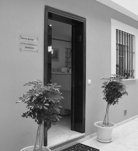 Clínica Dental Julio Fernández de Peñaranda Serrano