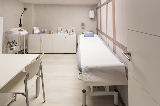 Centro Médico Ruiseñores - Médico en Zaragoza