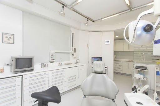 Clínica Dental Longás Y Valdés