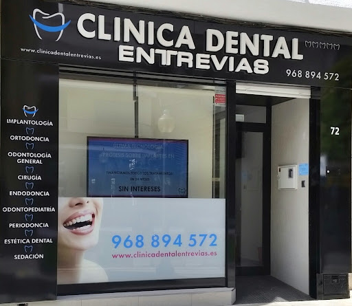 CLÍNICA DENTAL ENTREVIAS